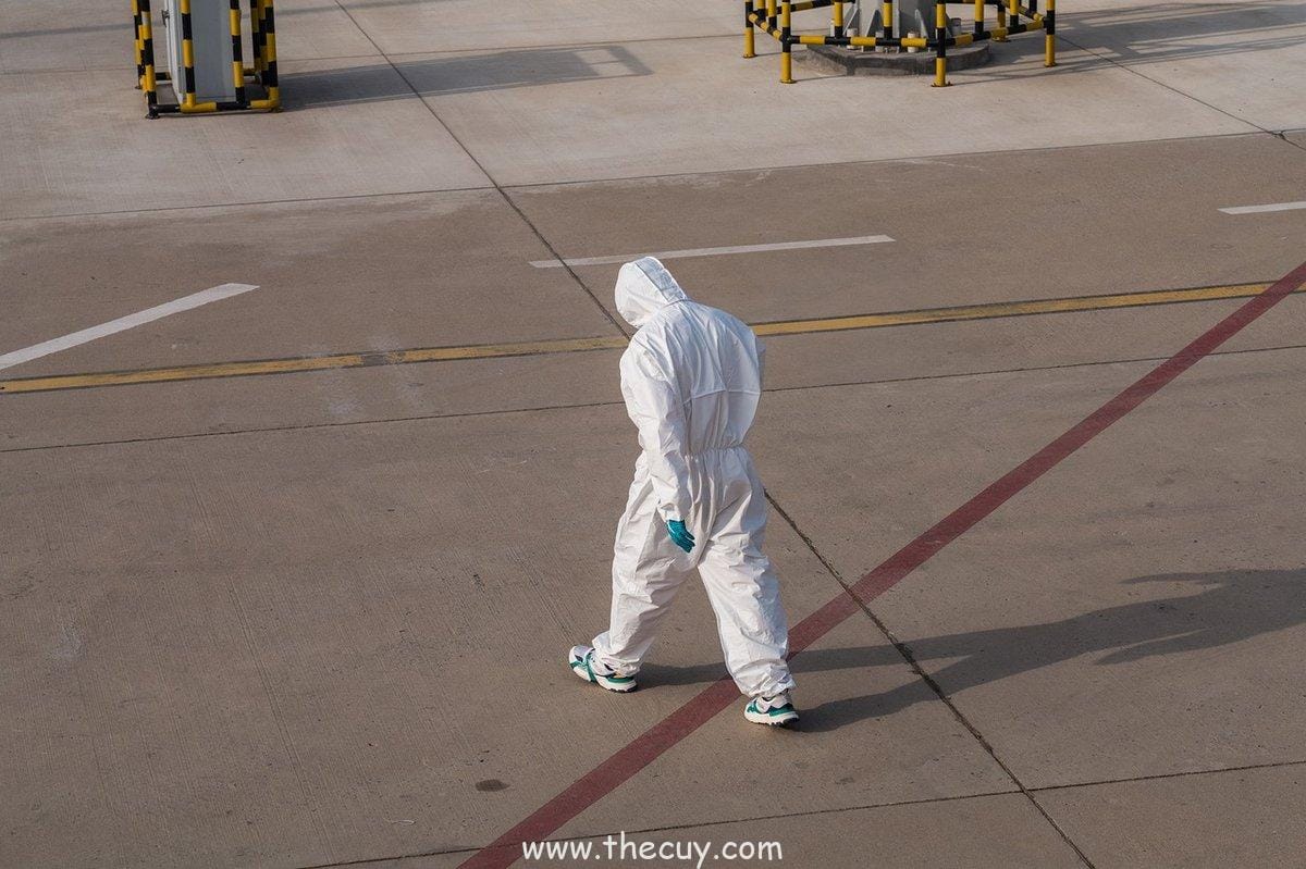 Helm: Pelindung Kepala yang Vital