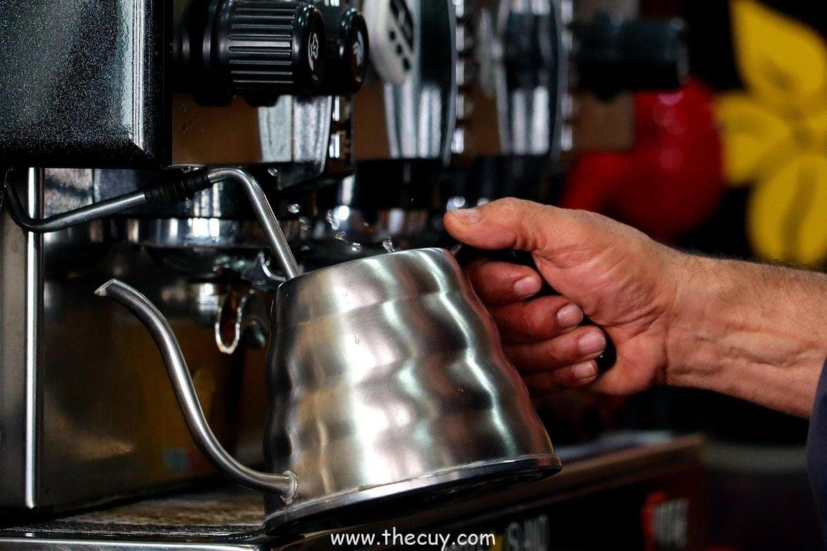 Kepercayaan yang Berlebihan dan Kecenderungan untuk Mengabaikan Risiko