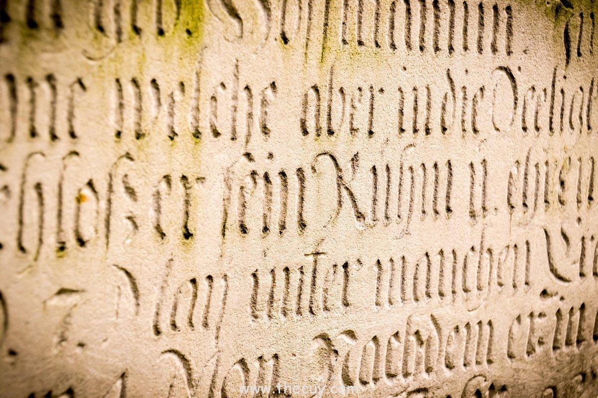 Poneglyph, Batu Prasasti yang Menyimpan Rahasia