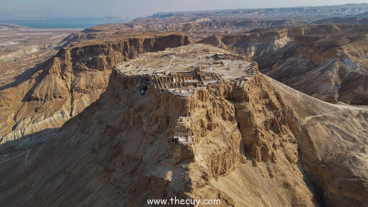 Senjata Pengepungan: Menggulingkan Benteng