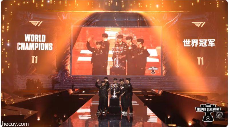Gelar Juara T1 di World 2025