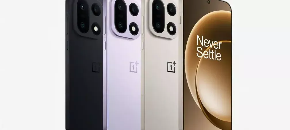 OnePlus 15 launches in China in three colorways