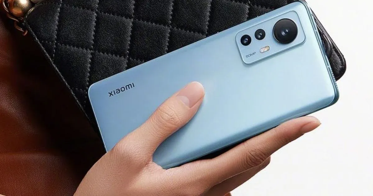 Rekomendasi HP April 2022 - Xiaomi 12 Lite