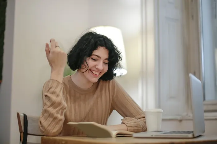 Orang yang namanya dimulai dengan huruf N adalah sosok yang cerdas. Kata-kata yang mereka ucapkan selalu berbobot sehingga dapat meyakinkan orang lain dengan mudah. Orang yang namanya dimulai dengan huruf N adalah sosok yang cerdas. Kata-kata yang mereka ucapkan selalu berbobot sehingga dapat meyakinkan orang lain dengan mudah.