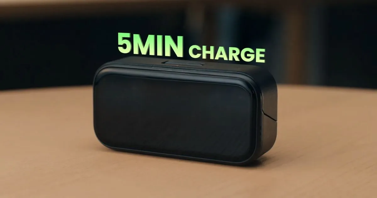 Insta360 Mic Pro battery view