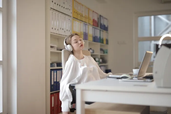 There’s a difference between emotionally intelligent limits and true laziness. Taking a 30‑minute lunch break or walking around the office each hour to exercise isn’t laziness.