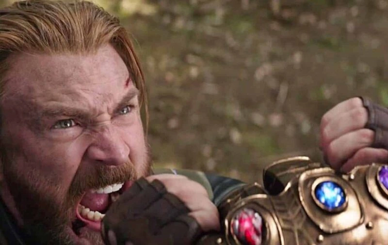 Pecah Banget! 5 Momen Captain America Terbaik di MCU yang Bikin Merinding 3 captain america tahan thanos