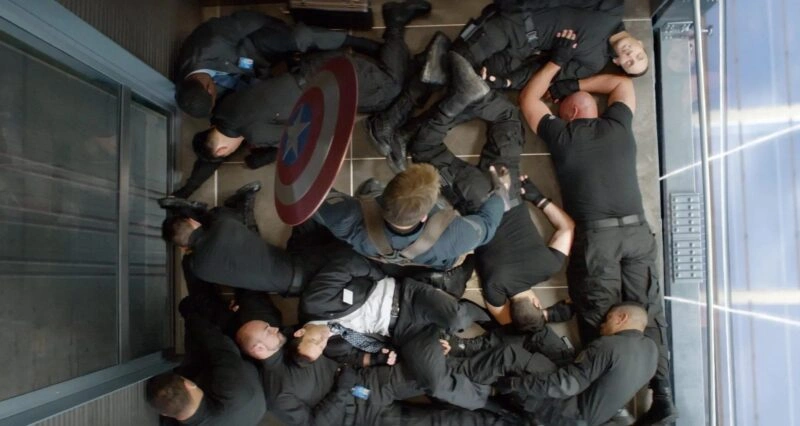 Pecah Banget! 5 Momen Captain America Terbaik di MCU yang Bikin Merinding 4 captain america elevator scene