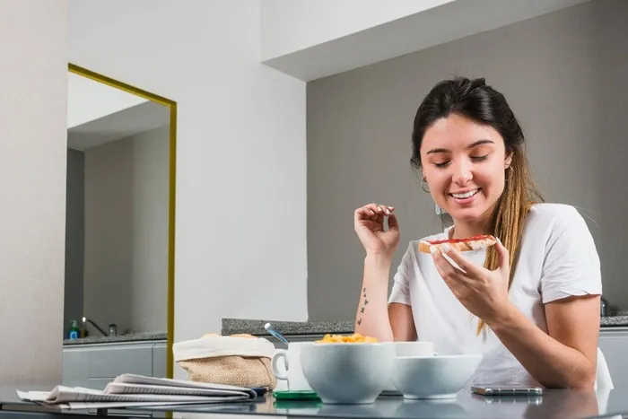 Successful individuals cultivate a habit of eating a healthy, nutritious breakfast each morning to maintain energy and overall health.