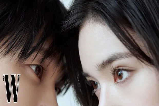 Ahn Bo Hyun dan Jung Eun Chae dalam pemotretan bersama W Korea/ Foto: instagram.com/wkorea Ahn Bo Hyun siap mengajak Jung Eun Chae melanjutkan kesuksesan Flex X Cop 2 yang dimulai dari pemotretan menjanjikan bersama W Korea