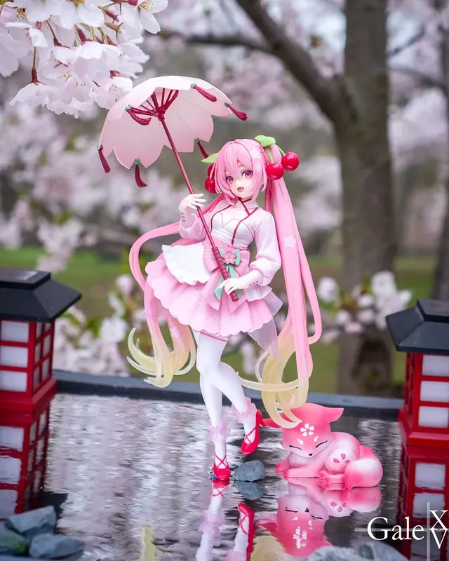 Hatsune Miku Cherry Umbrella Figure by Taito