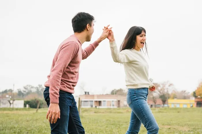 If you see the couple image first, it means you are someone who considers relationships as serious.