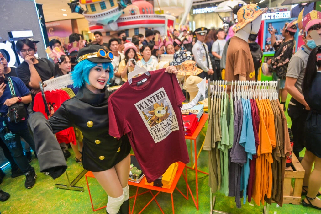 One Piece’s Giants of Elbaph Take Over The Block at SM North EDSA, Philippines AWIE