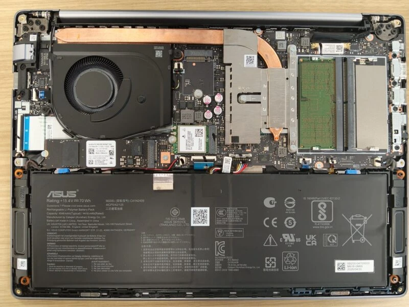 ASUS ExpertBook P3 G1, AI business laptop that’s robust and easy to upgrade 4 ASUS ExpertBook P3 G1 6