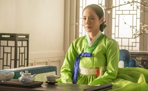 Son Ye Jin di The Scandal/ Foto: instagram.com/netflixkr Son Ye Jin di The Scandal/ Foto: instagram.com/netflixkr