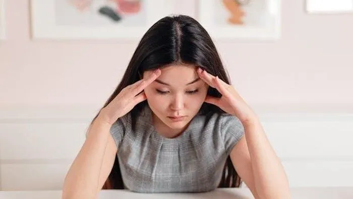 perempuan yang fatherless sering berjuang melawan rasa cemas dan depresi. Kecemasan tersebut terjadi karena ketidakpastian dan depresi karena rasa sakitnya ditinggalkan.