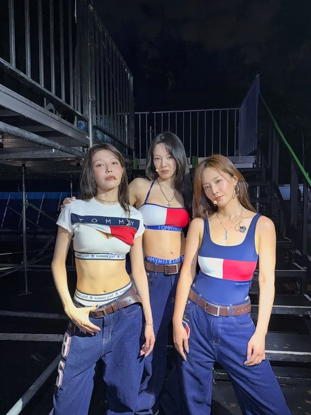 Potret Girls' Generation-HRS/ Foto: instagram.com/yulyulk Lagu 'Skibidi' yang menjadi tajuk utama debut Girls' Generation telah sukses mengumpulkan respon positif sejak sebelum dirilis resmi.