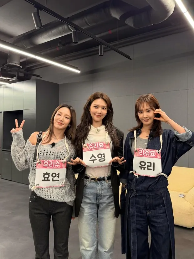 Potret Girls' Generation-HRS/ Foto: instagram.com/sooyoungchoi Potret Girls' Generation-HRS melalui perjalanan debutnya dengan cara unik berawal dari sitkom hingga terwujud nyata.