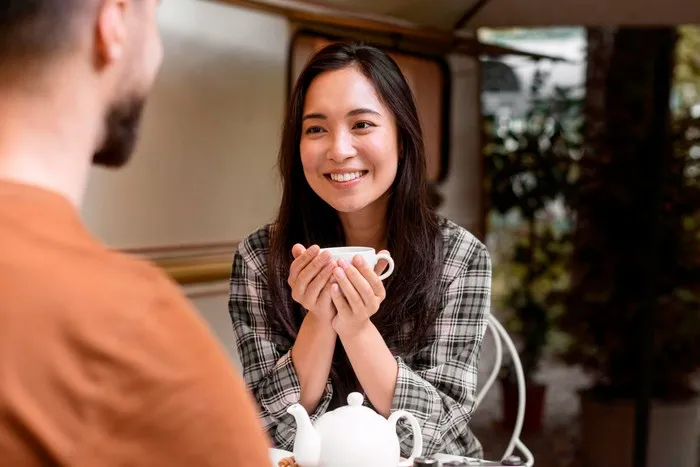 If you first see the ice tree image, it means you appear cold when meeting someone for the first time, but you can become softer over time.