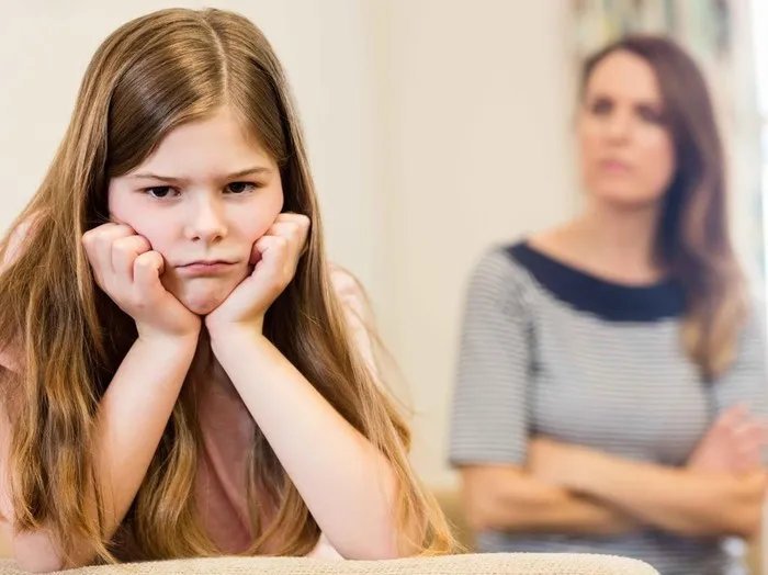 Mudah bagi orang tua untuk salah menafsirkan apa yang diinginkan anak karena anak tidak memiliki kamus emosi yang sama seperti orang dewasa. Ketika mereka merasakan emosi yang besar, seperti marah atau malu, mereka mungkin tidak memiliki kata-kata untuk menyebutkannya. Mudah bagi orang tua untuk salah menafsirkan apa yang diinginkan anak karena anak tidak memiliki kamus emosi yang sama seperti orang dewasa. Ketika mereka merasakan emosi yang besar, seperti marah atau malu, mereka mungkin tidak memiliki kata-kata untuk menyebutkannya.