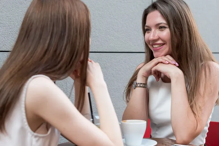 Recognizing children raised by unhappy parents through their adult personality includes difficulty saying no and a tendency to put others first. Recognizing children raised by unhappy parents through their adult personality includes difficulty saying no and a tendency to put others first.