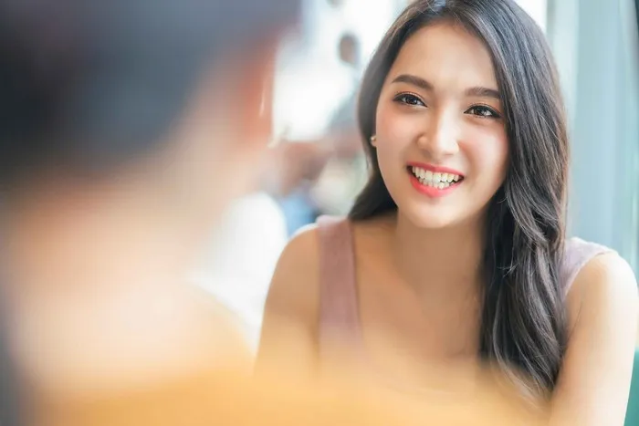 Mereka merasa bahwa dirinya yang bertanggung jawab atas banyak hal, termasuk yang di luar kendali. Mereka adalah sosok yang perfeksionis, bergantung pada validasi eksternal, punya empati tinggi dan jiwa kepemimpinan, hingga cenderung people pleaser.