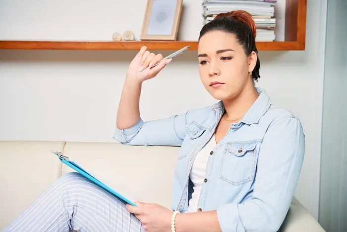 Belajar mengambil keputusan sendiri membantu perempuan lebih memahami apa yang diinginkan tanpa terlalu bergantung pada pendapat orang lain. Belajar mengambil keputusan sendiri membantu perempuan lebih memahami apa yang diinginkan tanpa terlalu bergantung pada pendapat orang lain.