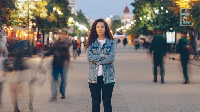 They agree because they feel uncomfortable saying no and don't want to disappoint others, even though they themselves feel uncomfortable. They are people pleasers. Typically they have difficulty setting boundaries, have high empathy, are sensitive to criticism, and depend on external validation.