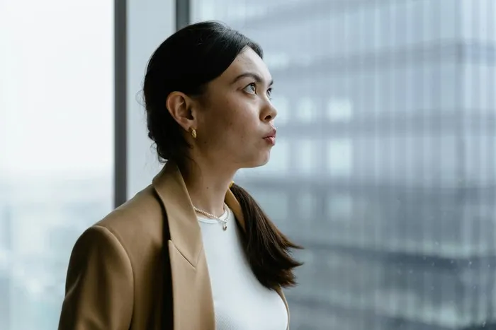When someone offers advice or feedback, people with lower IQs interpret it as a personal attack on their self-image. Instead of accepting it as a way to improve, they become offended and even attempt to retaliate.