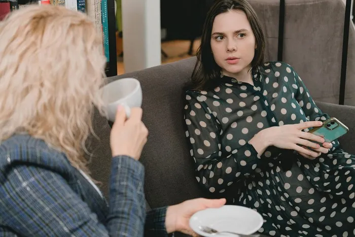 It is normal to change our thoughts or opinions about something, especially on personal or controversial topics. However, people with low IQ view this behavior as a weakness, even something that can offend them.