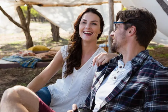 Di balik kesan kalemnya, sifat Libra dalam hubungan ternyata sangat totalitas. Mereka menunjukkan rasa cinta lewat kejutan manis dan gestur romantis. Di balik kesan kalemnya, sifat Libra dalam hubungan ternyata sangat totalitas. Mereka menunjukkan rasa cinta lewat kejutan manis dan gestur romantis.